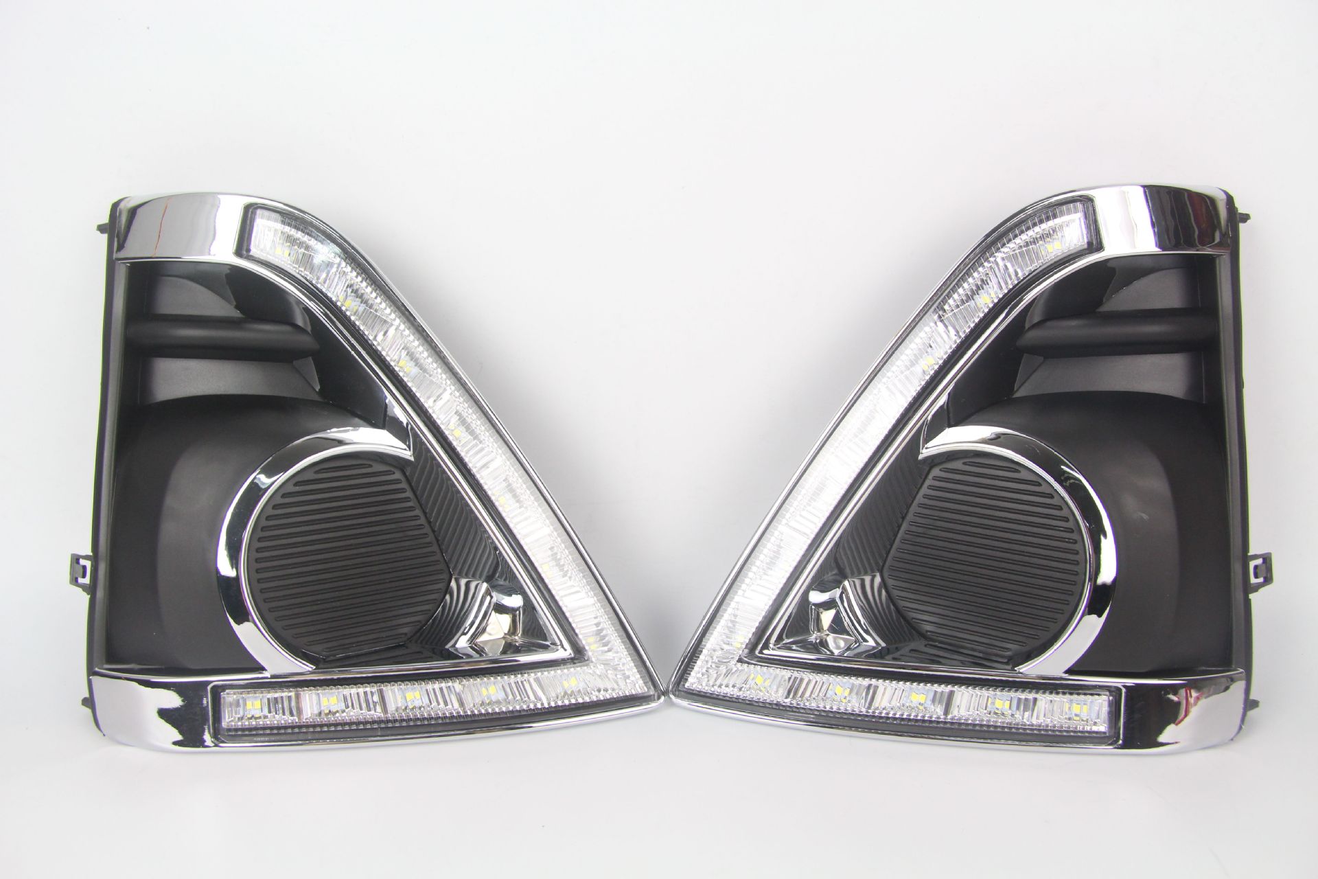 Adecuado para 14 Toyota Zhixuan luces de circulación diurna 15 Zhixuan luces de circulación diurna