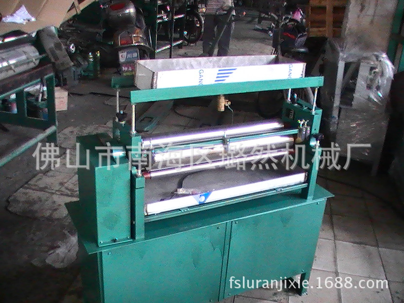 LR720上麵上膠機