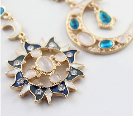 Wedding Occasion Alloy Material 1 Pair Sweet Moon Plating Inlay Alloy Artificial Gemstones Drop Earrings