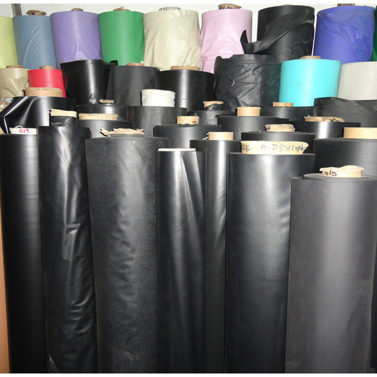 厂家直销黑色白色PVC薄膜,箱包膜,包边膜,文具膜 再生膜