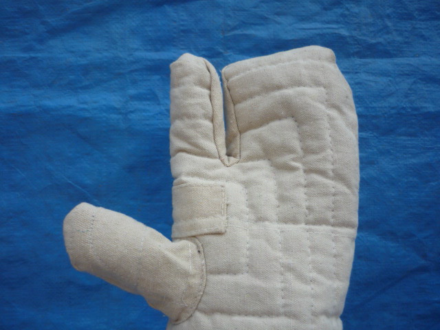 供应河棉布 隔热手套 三指防烫手套 炉工专用防护手套 劳保手套|ms