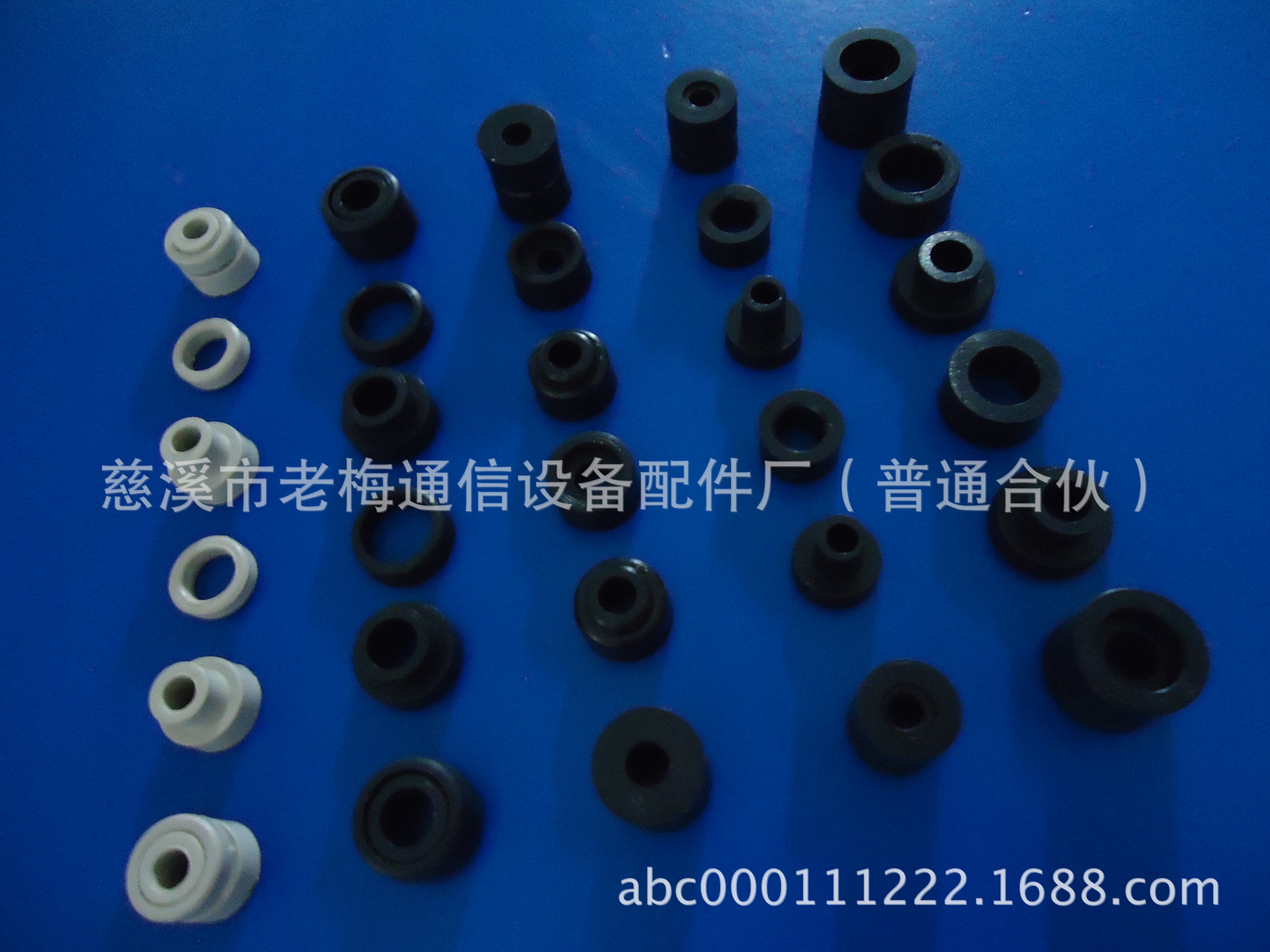 供应数款光缆加强芯绝缘垫圈、1分16光缆插片盒、1分四光缆分支器