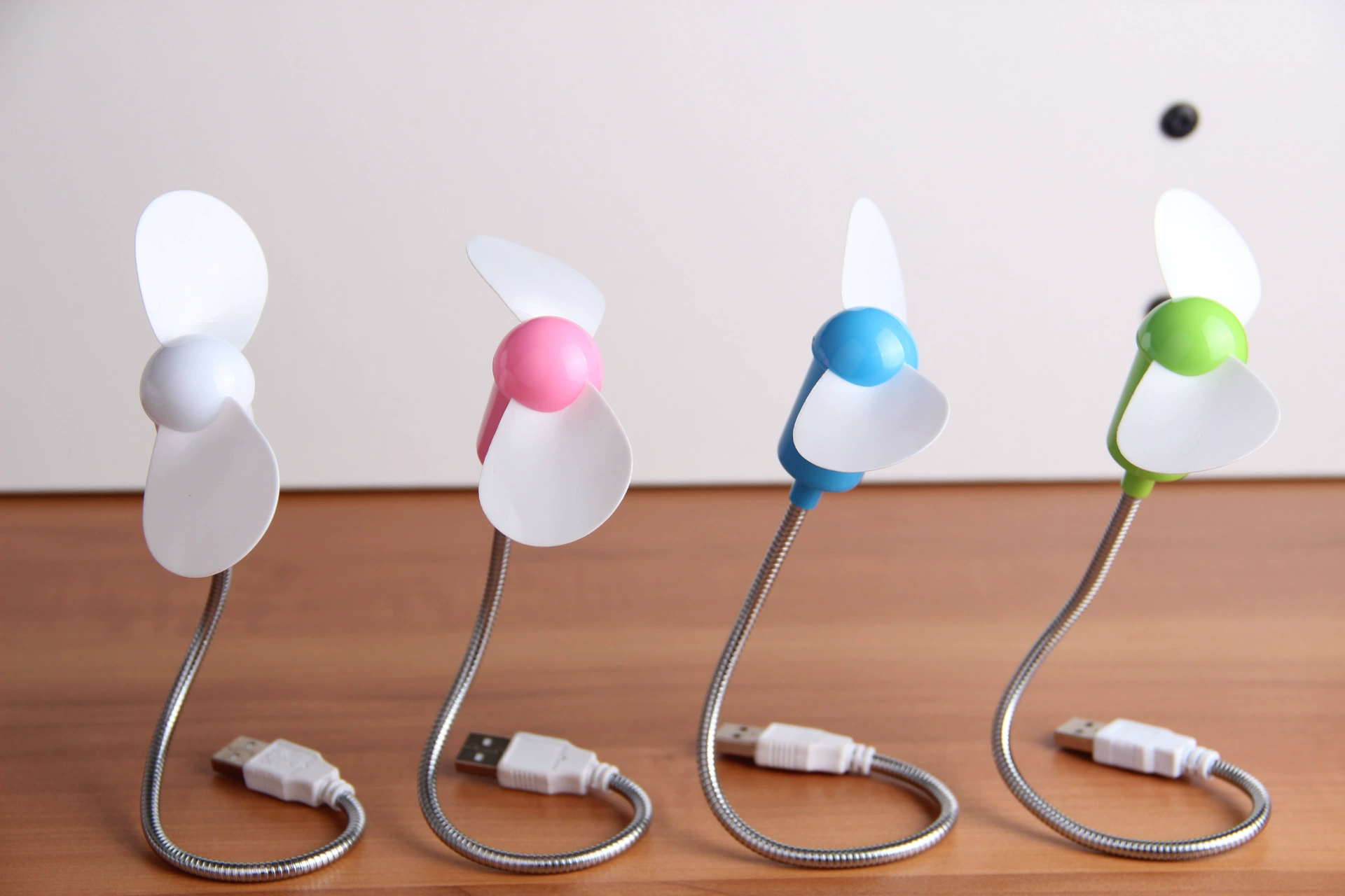 Сумка ОПП упаковывая УСБ мини-вентилятор змейки ноутбука УСБ небольшой вентилятор молчаливый мягкий лист небольшой электрический вентилятор