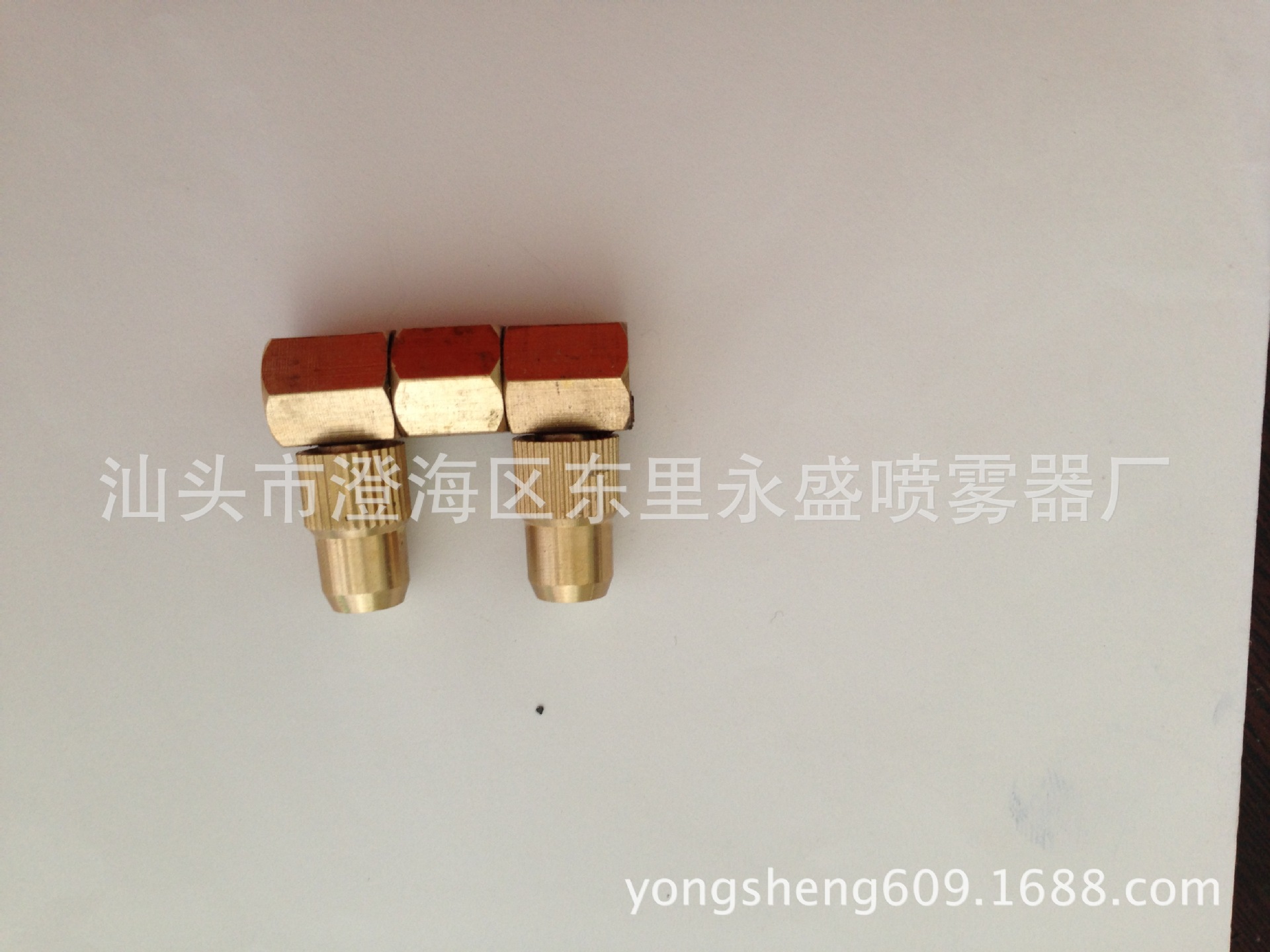 供应耐酸耐碱可调节任何方向花枪铜双喷头公共绿地喷雾器铜质配件