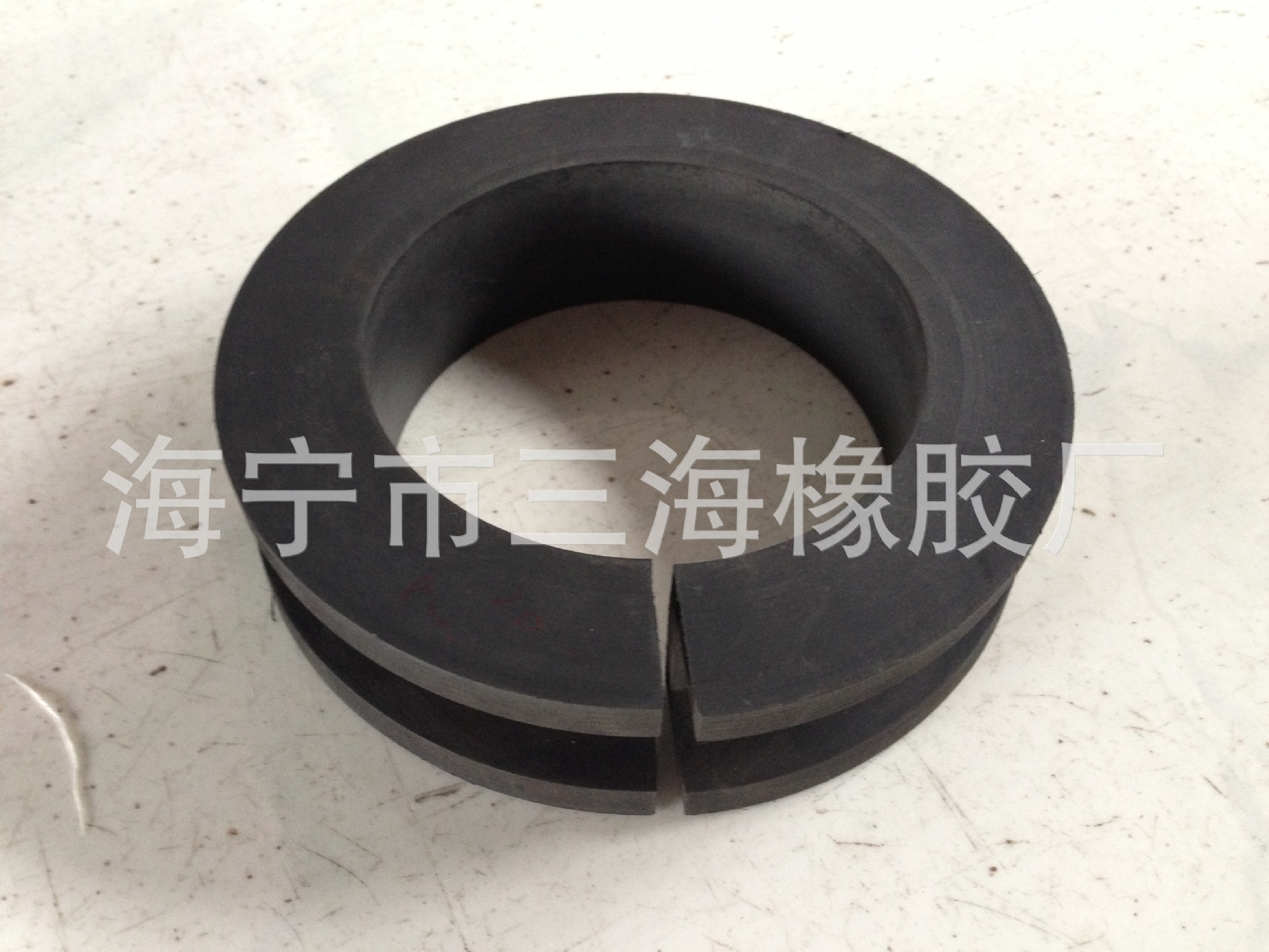 厂家供应 大型橡胶橡胶环形护套 定做天然橡胶环形卡口圈