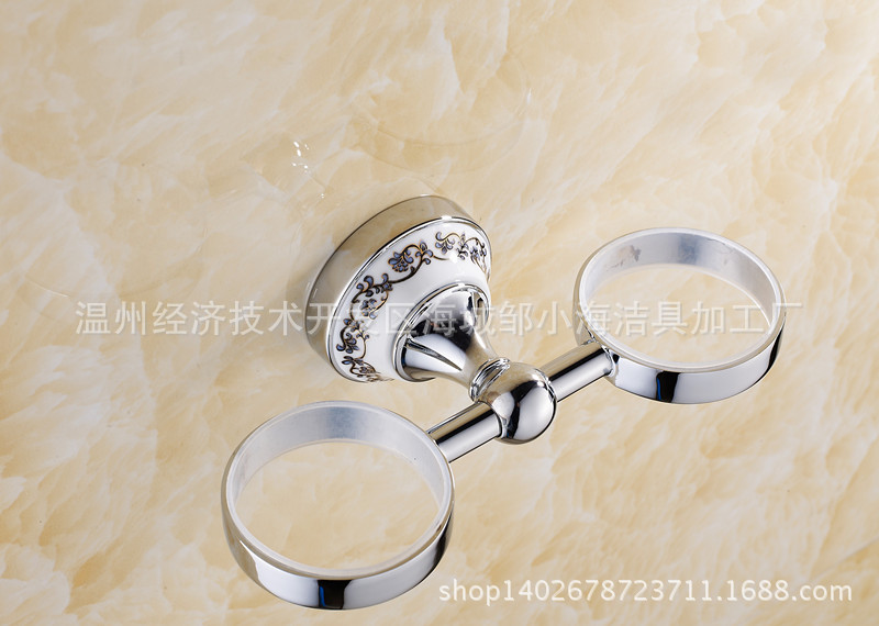 CF048563