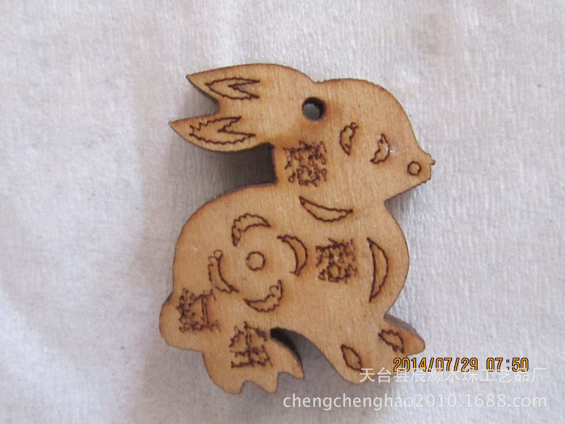 Creative DIY Twelve Zodiac Wooden Pendants, Natural Wood Color, Laser-Dyed Wooden Hanging Pendants, Bulk Orders Free Shipping