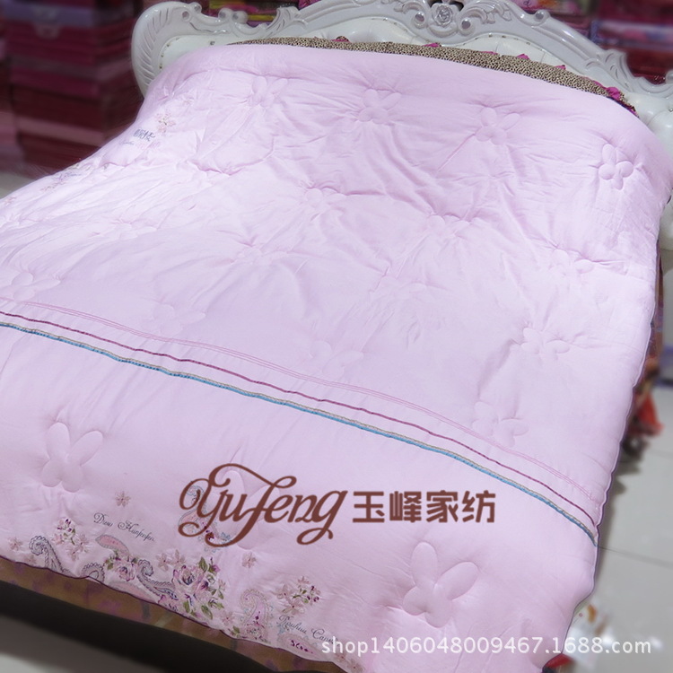 莫代爾繡花蠶絲被1