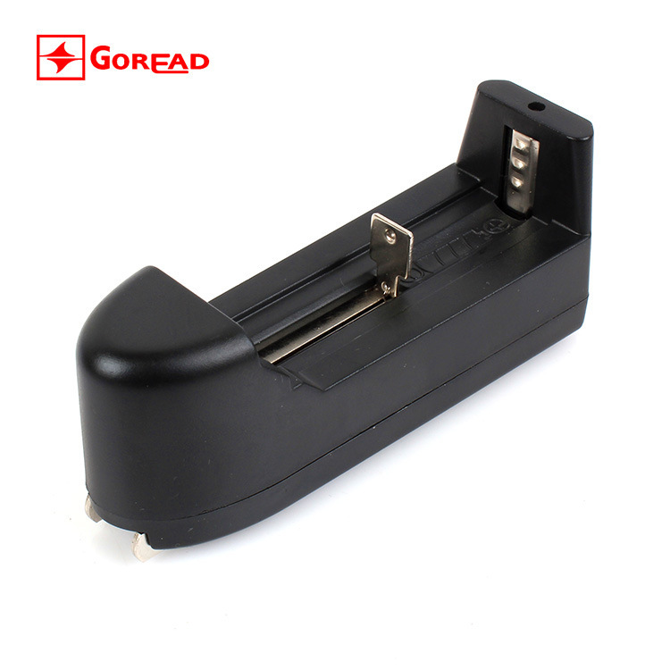 P02手电充电器/3.7V锂电池充电器/18650/16340/14500/10440充电器