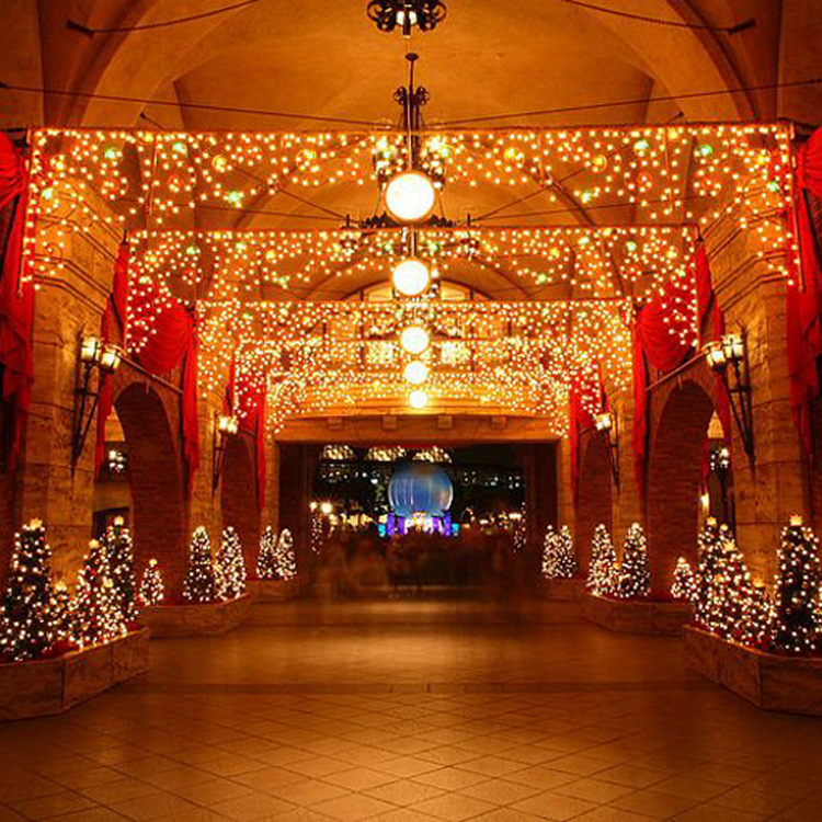 ����ֱ��ʥ�����յƹ⹰�ţ��ɶ�������ʥ���ƹ����ͺ͸ֹ�����