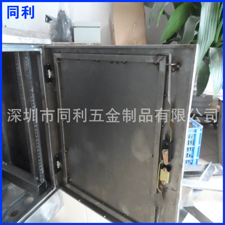 廠家熱銷 優質標准戶外機櫃 同利五金網絡機櫃