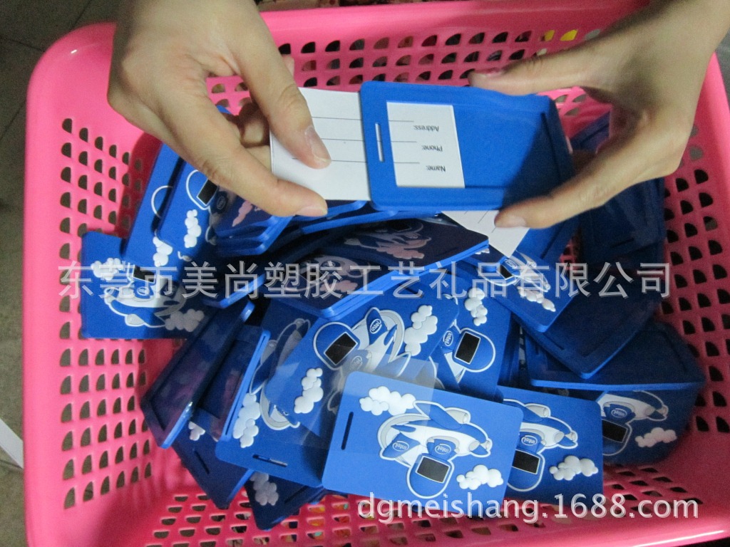 pvc軟膠卡通 公交卡套 箱包行李吊牌