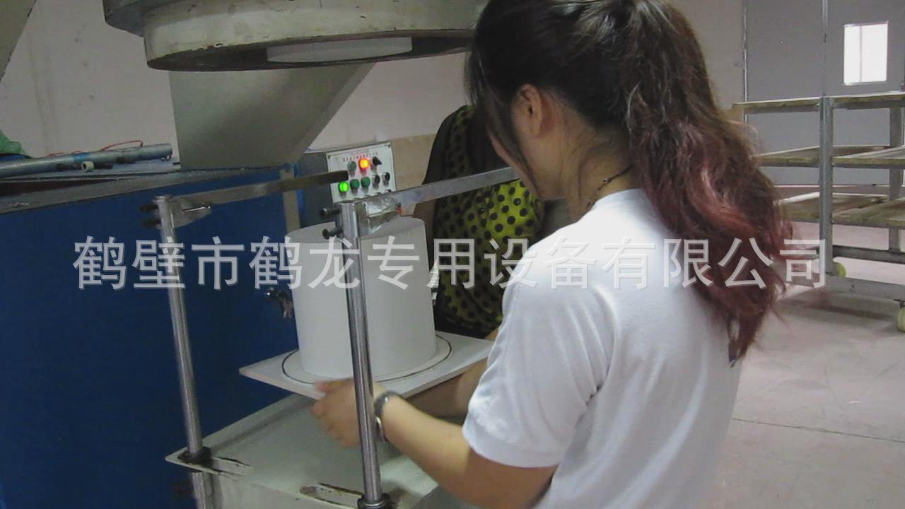 267蜂窩陶瓷擠出