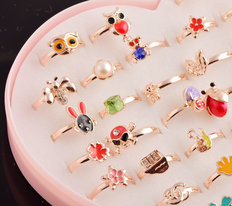 义乌一元一件百货批发可爱戒指