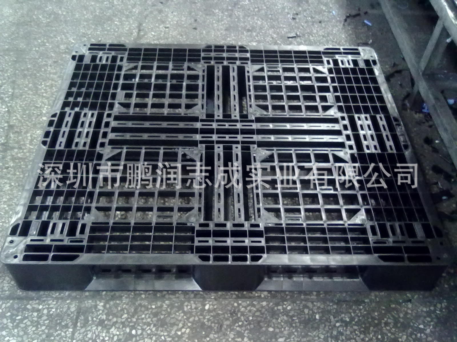 塑料黑色新料托盘、塑胶田字网格卡板、实用材质、田字垫仓板货架