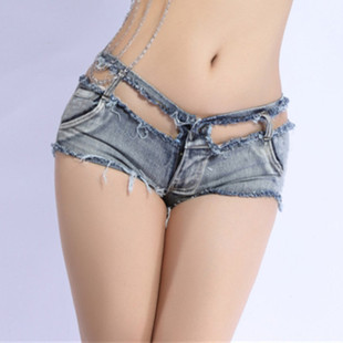���Sֱ�N�n��r��ţ�ж�ѝŮ���{ɫ�ư�ҹ���b�Ըг�����Ů��ѝ