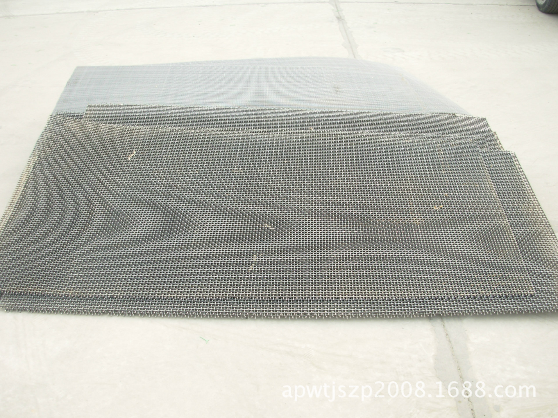 专业生产双向隔波弯曲锰钢轧花网锰钢矿筛网高锰钢焊接网