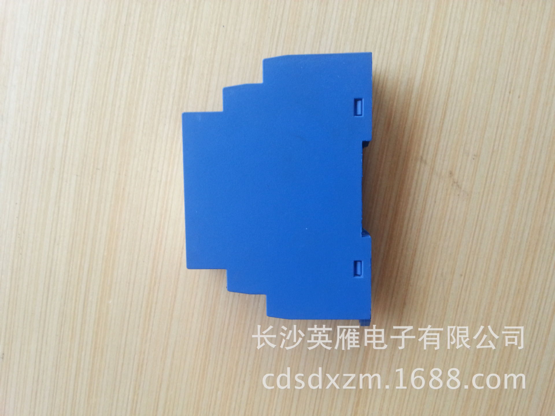 厂家优惠直供WB品牌V342U01导轨安装电压输出型直流电压传感器