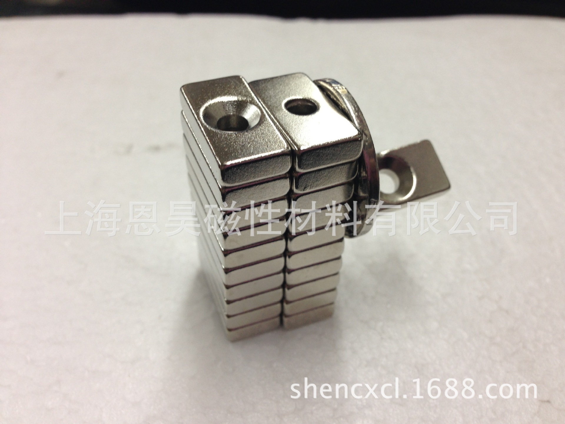 现货厂家钕铁硼强磁 磁铁 吸铁石强磁 强磁力 方形磁铁20X10X4-4