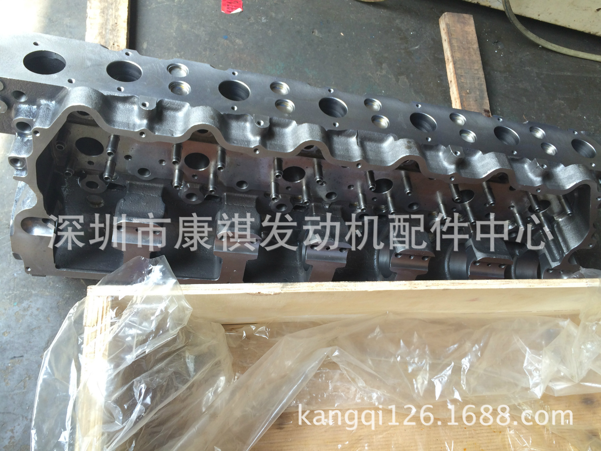 供应卡特3456/C15/C18柴油发动机缸盖总成2352974