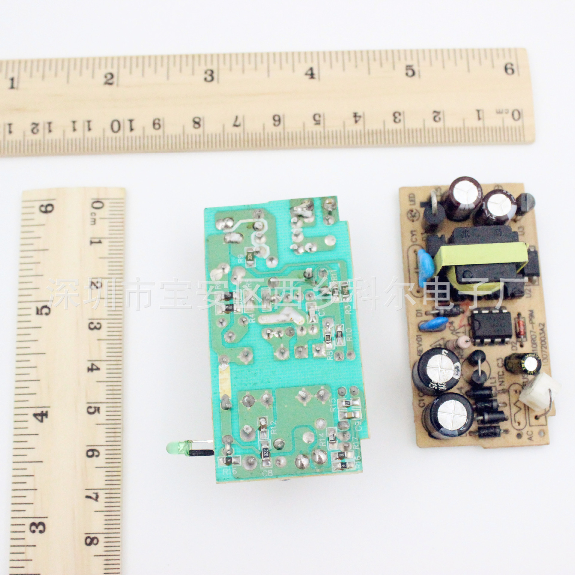 12V1a 开关移动电源适配器 监控电源路由电源12V足1A LED适配器