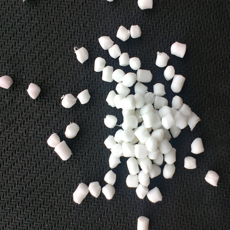 白色PVC颗粒50度 60度 70度 80度阻燃 挤出级 白色PVC电线外皮料