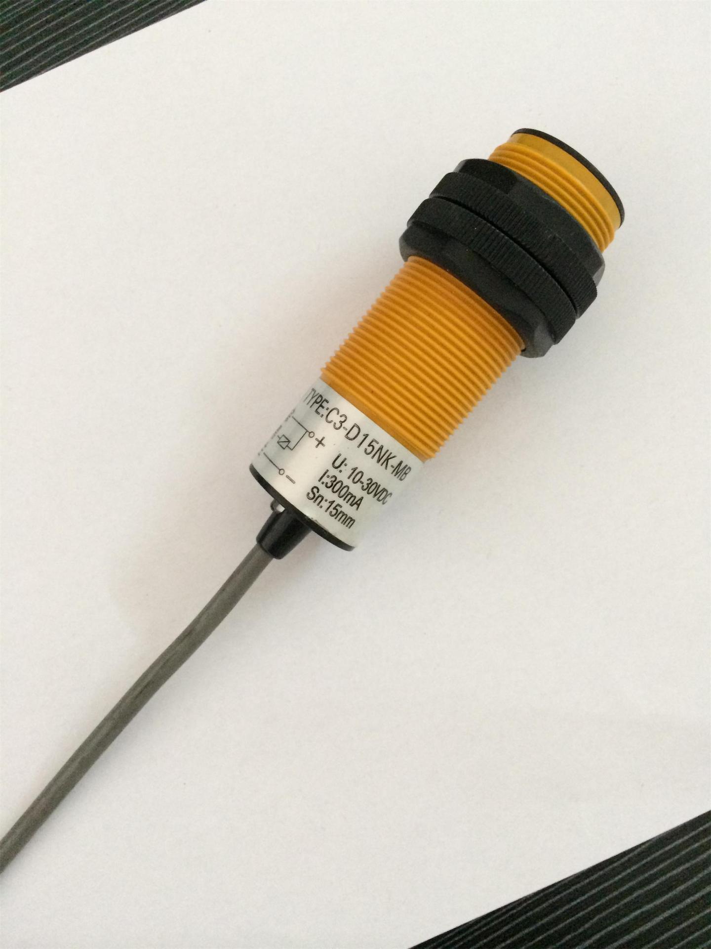 百得利 电容式接近开关  检测 金属 粉末 液体 C3-D15NK-MB