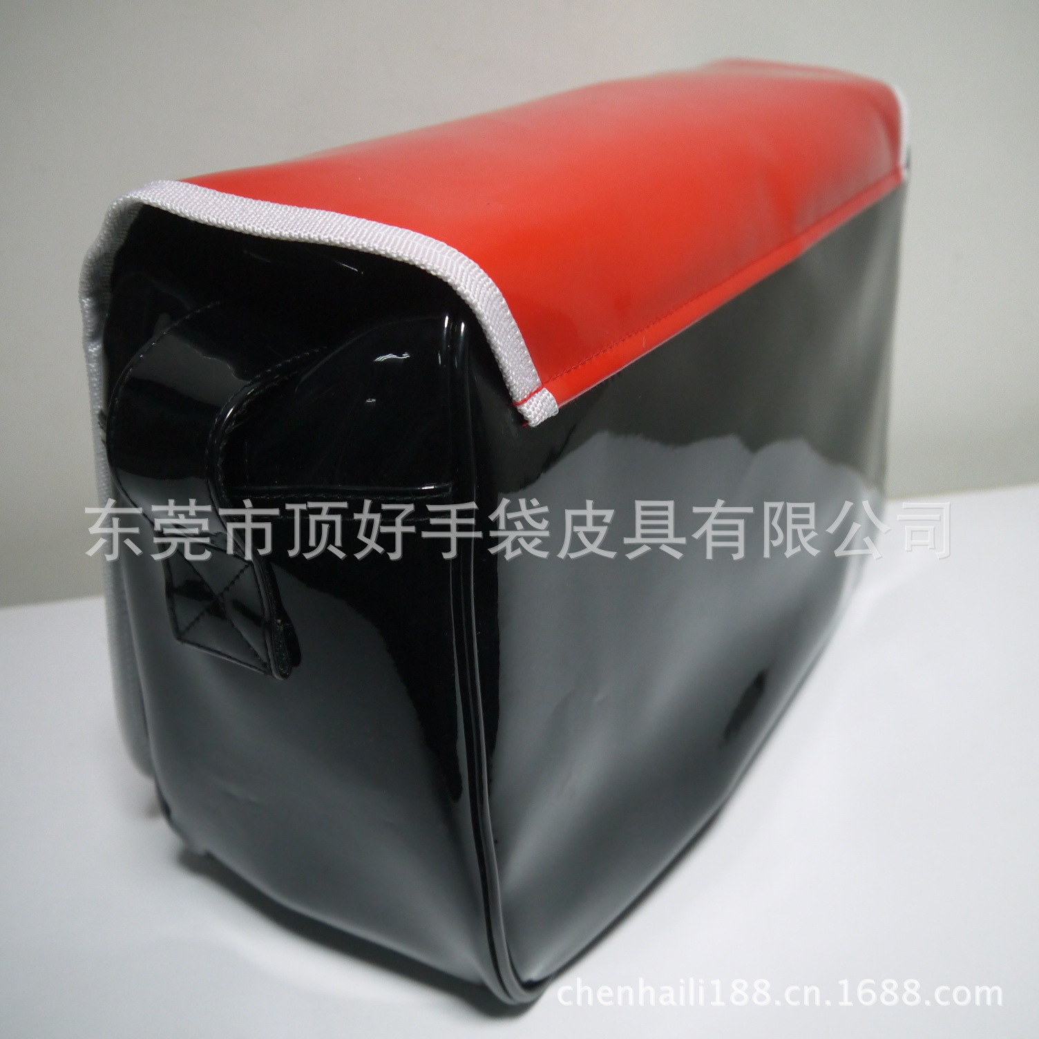 880150885_2063412846