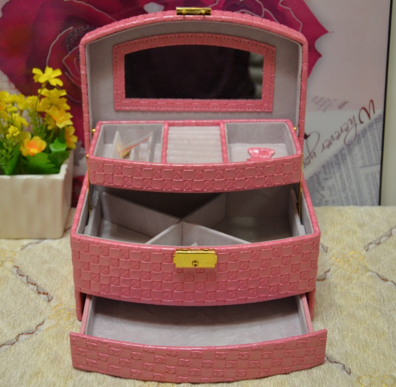 conew_qqq_1460_conew1