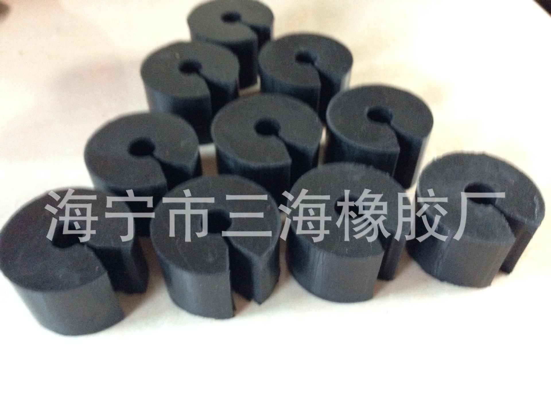 厂家供应 防撞橡胶块 定做减震橡胶柱 卡口橡胶块