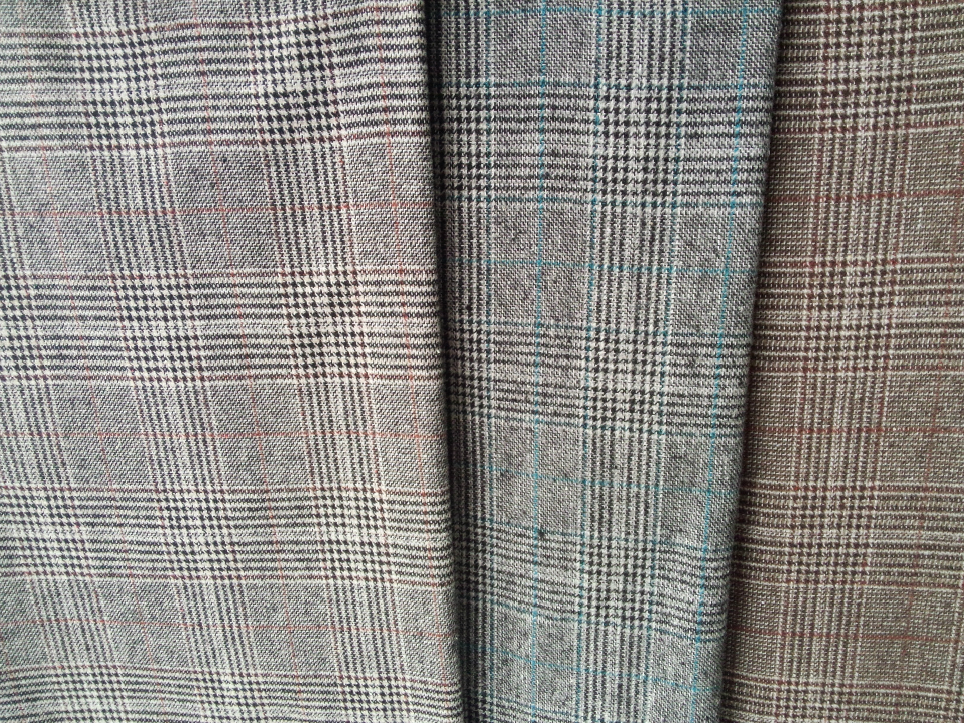 厂家直销斜纹格子毛呢面料/拉毛格子，现货供应