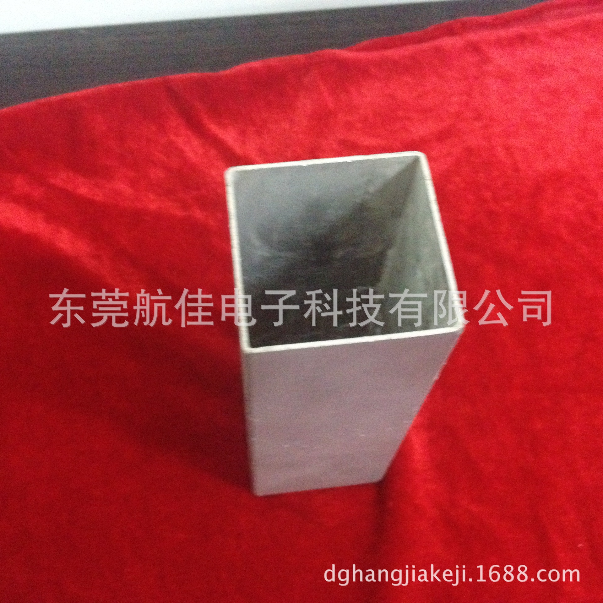 Cold forging Integration square Cylindrical Makeup Supplies Aluminum box