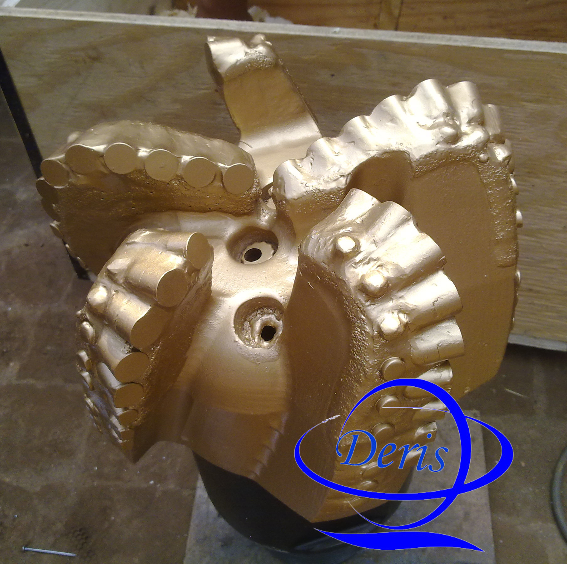 供应金刚石复合片钻头，PDC钻头 ，石油用钻头，打井矿用钻头