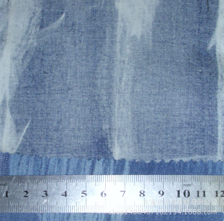 MB4386现货供应手擦花牛仔布料 鞋服手袋布料