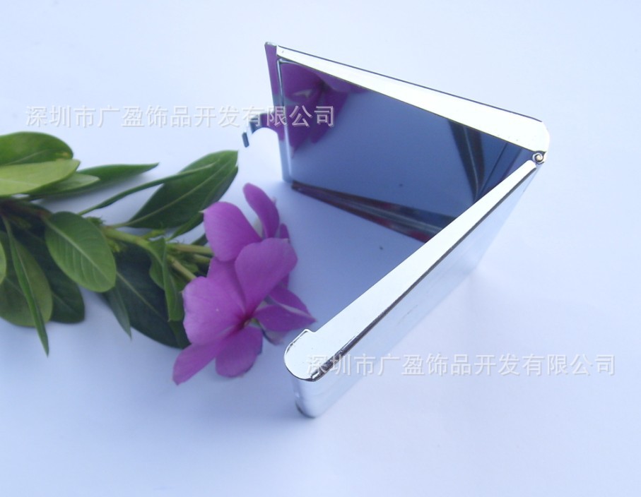 838B側麵