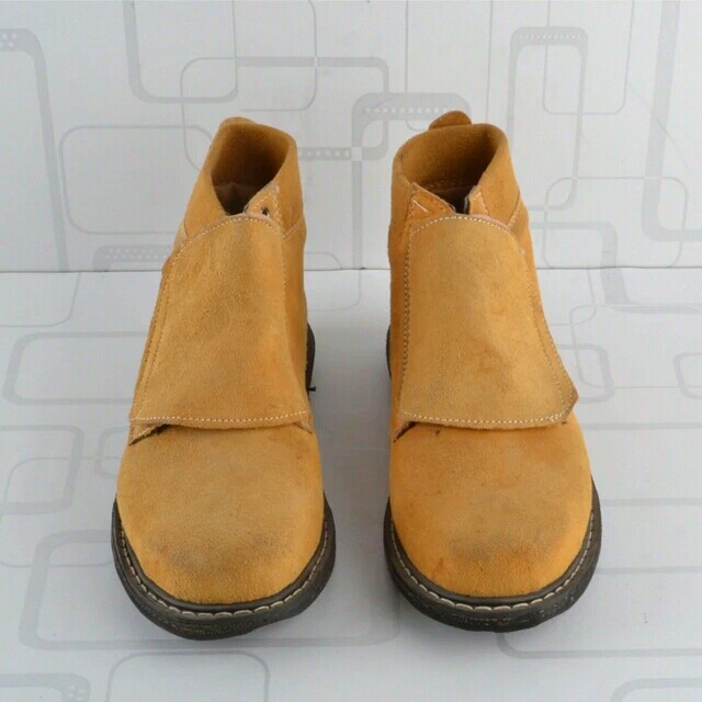 翻毛牛皮劳保鞋 防砸防火花电焊鞋加盖防护 双层轮胎底高帮劳保鞋