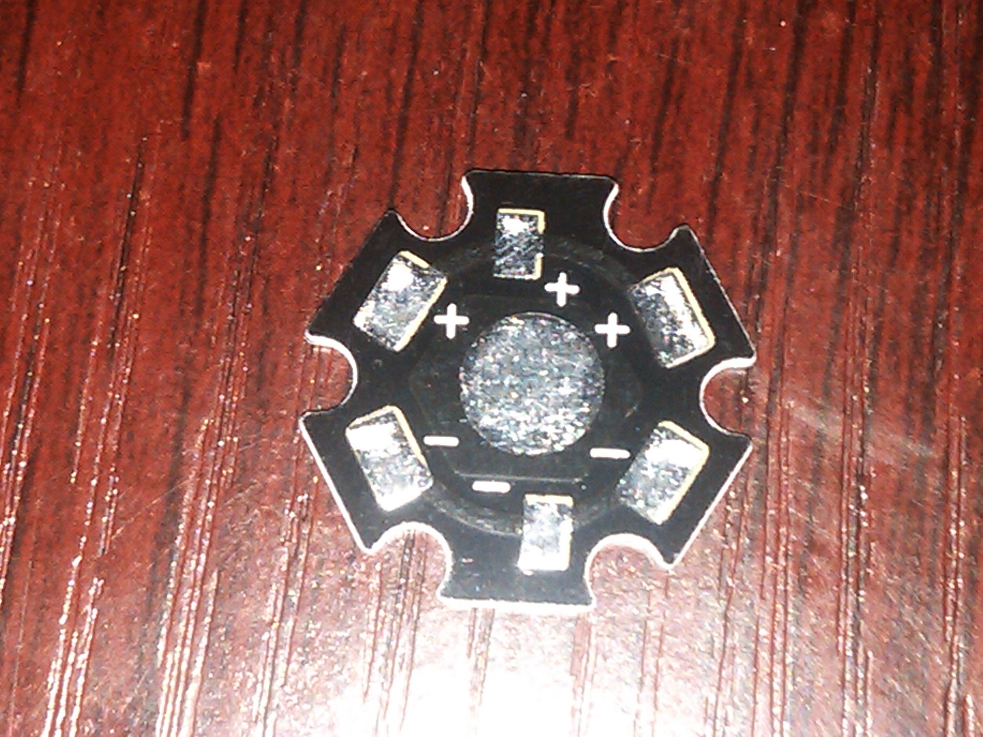 六角梅花铝基板设计抄板厂家