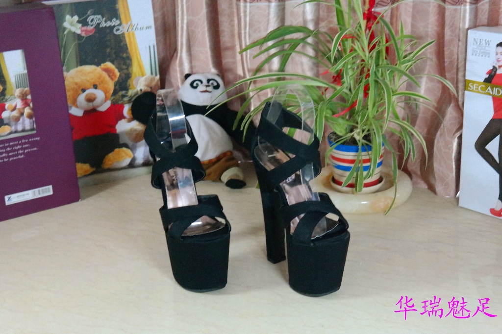 Chaussures été pour femme CHARME HRMZ  HUARUI en Caoutchouc - Ref 3345772 Image 18