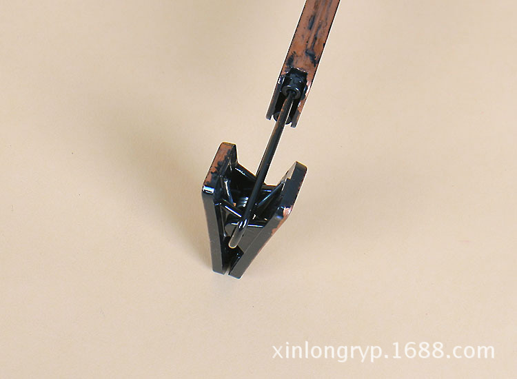 仿古铜裤架750-2