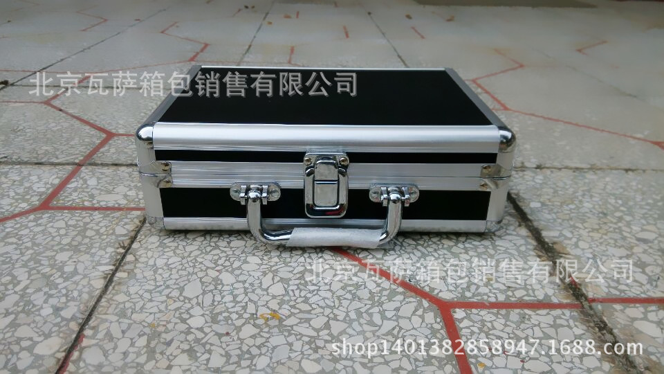 90B60EB03EAF17E3FD73A77C42AE8A