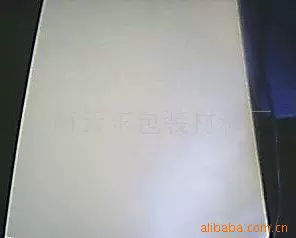 供应350克白卡 金银卡纸 铝箔纸 白色卡纸 黑色卡纸 卡纸厂家
