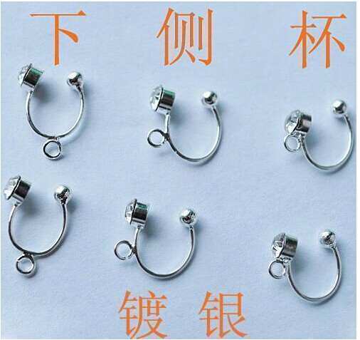 There are hanging U -shaped white diamond white diamond silver…