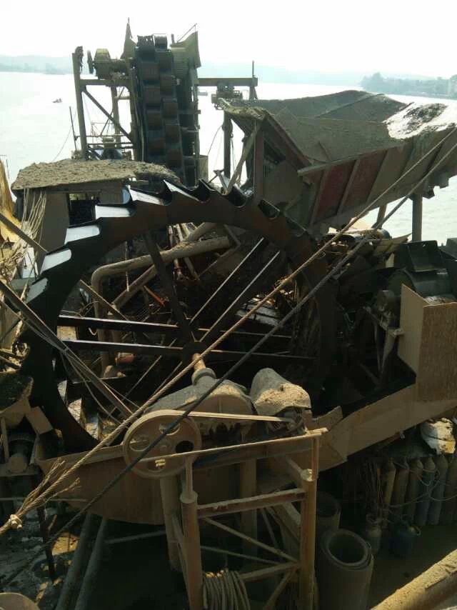 供应广西梧州，桂平，贵港，柳州磨砂船发电机组QST30G3