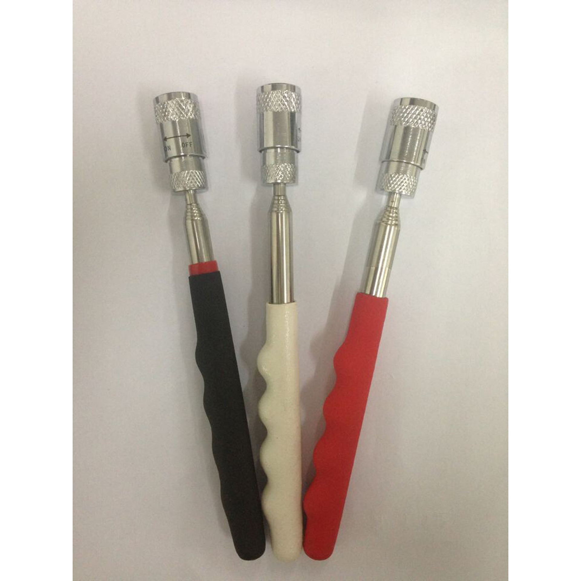 25年工厂伸缩磁铁捡拾器伸缩LED灯现货 亚马逊热卖地推热卖摆摊货