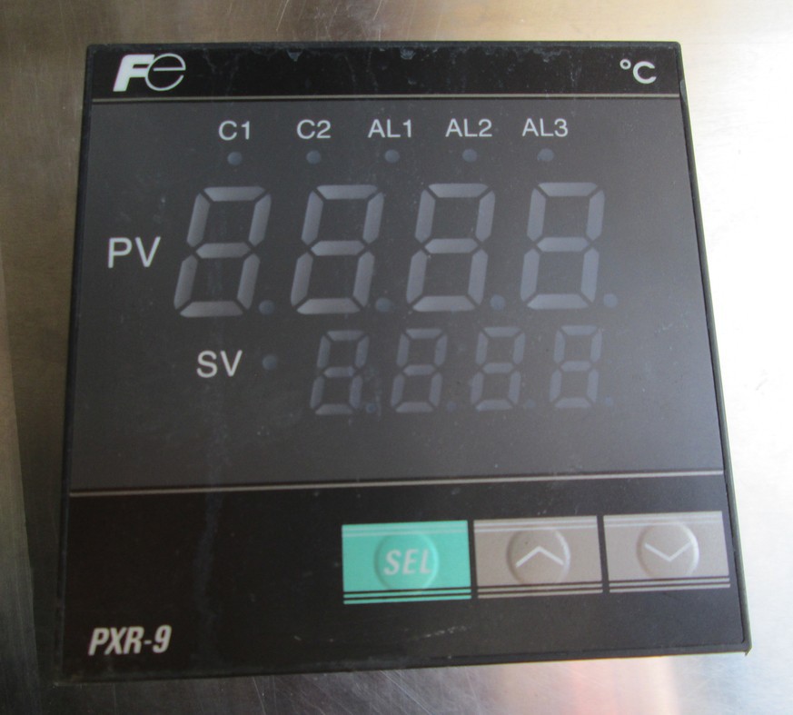 温度控制表  PXR9TEY1-8W000-C