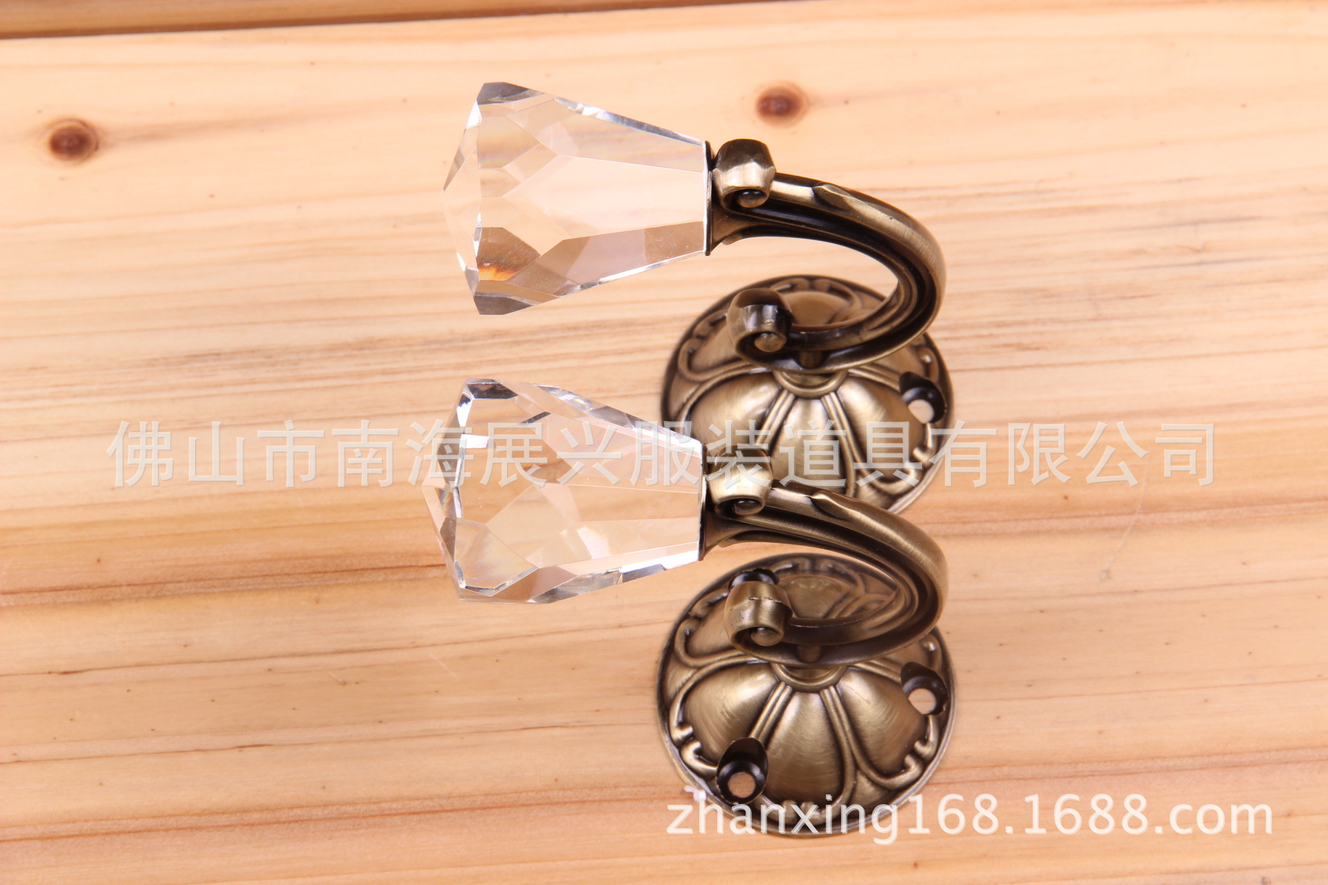 服装店高档装修专用挂钩 水晶复古挂衣钩 电镀合金材料 坚固美观|ms