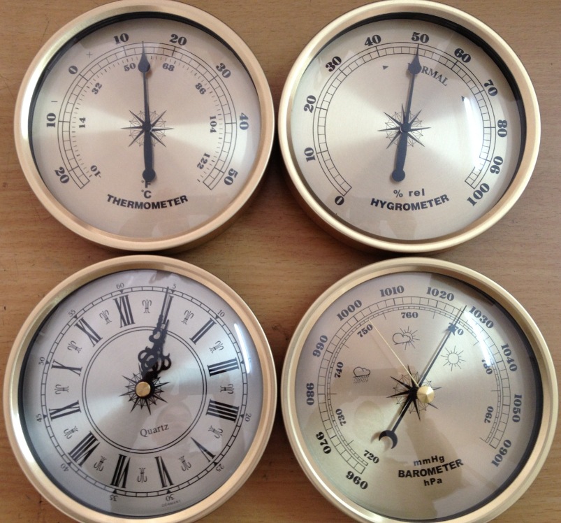 温度湿度计晴雨表，机械镂空手表