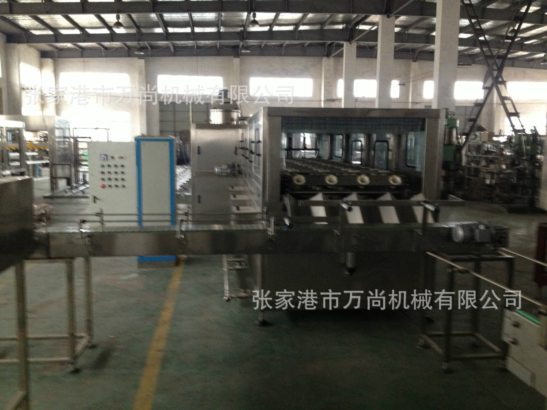 厂家供应3加仑5加仑桶装水灌装机生产厂家 桶装水生产线