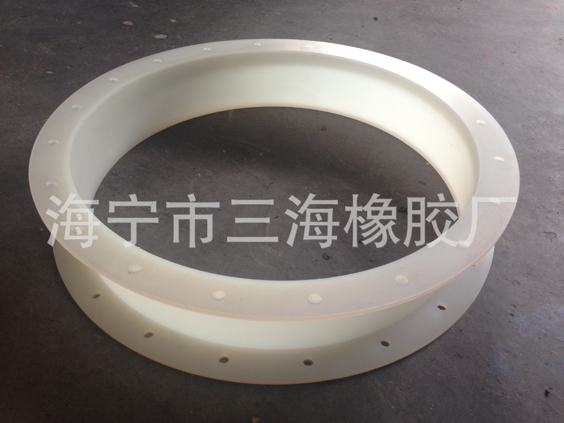 厂家直销 大型硅胶护套 定制大型硅胶件 硅胶产品