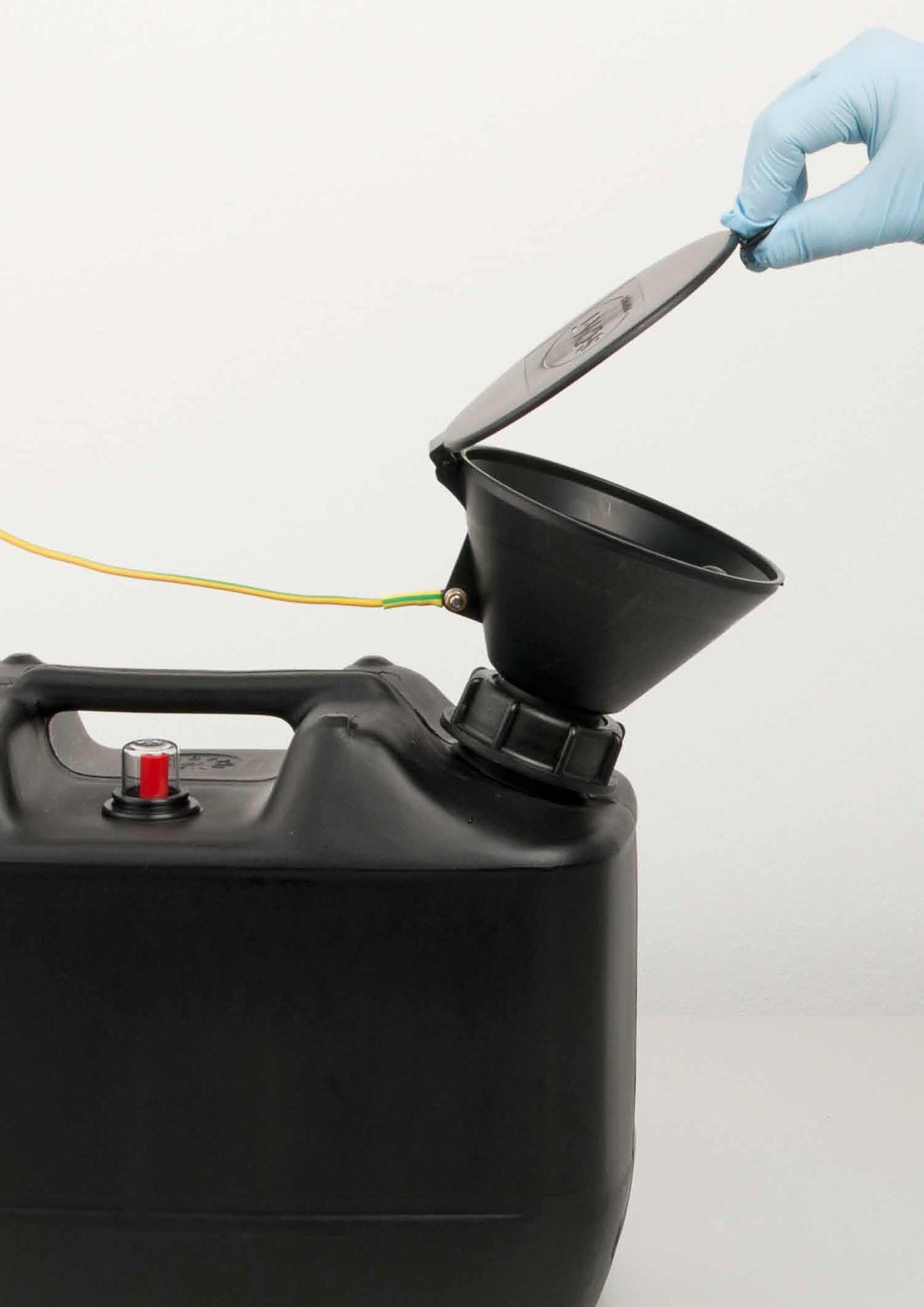 德国进口SCAT移动式废液收集静电接地线导除有机物静电防止残渣